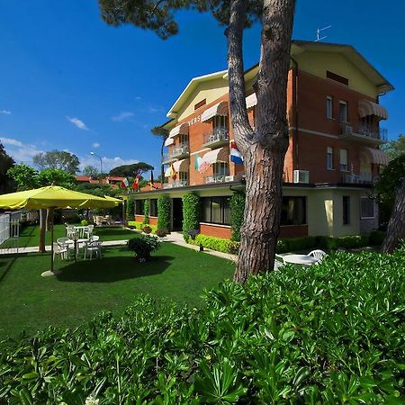 Hotel Versilia Lido di Camaiore Luaran gambar